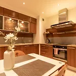 Basha Premium 1 Apartament *