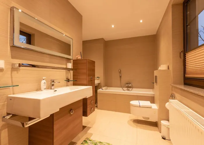 Basha Premium 1 * Sopot